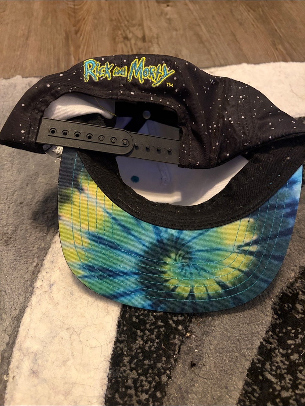 Rick and Morty Tie-Dye Portal Snapback Hat - Blue/Green - Picture 2 of 2